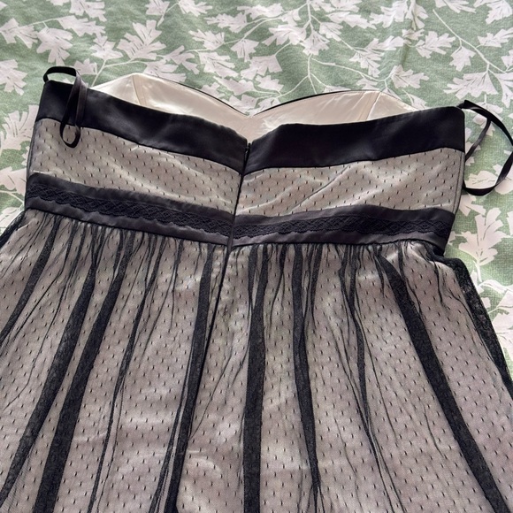 Prom Dress Strapless lace overlay Dress Size 12 New - Picture 6 of 8